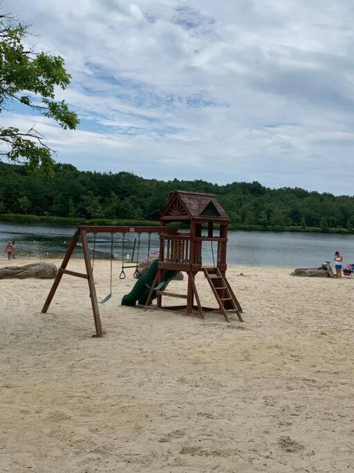 Modern Home Near Lake W Hottub, Game Room, Fireplace Albrightsville ภายนอก รูปภาพ